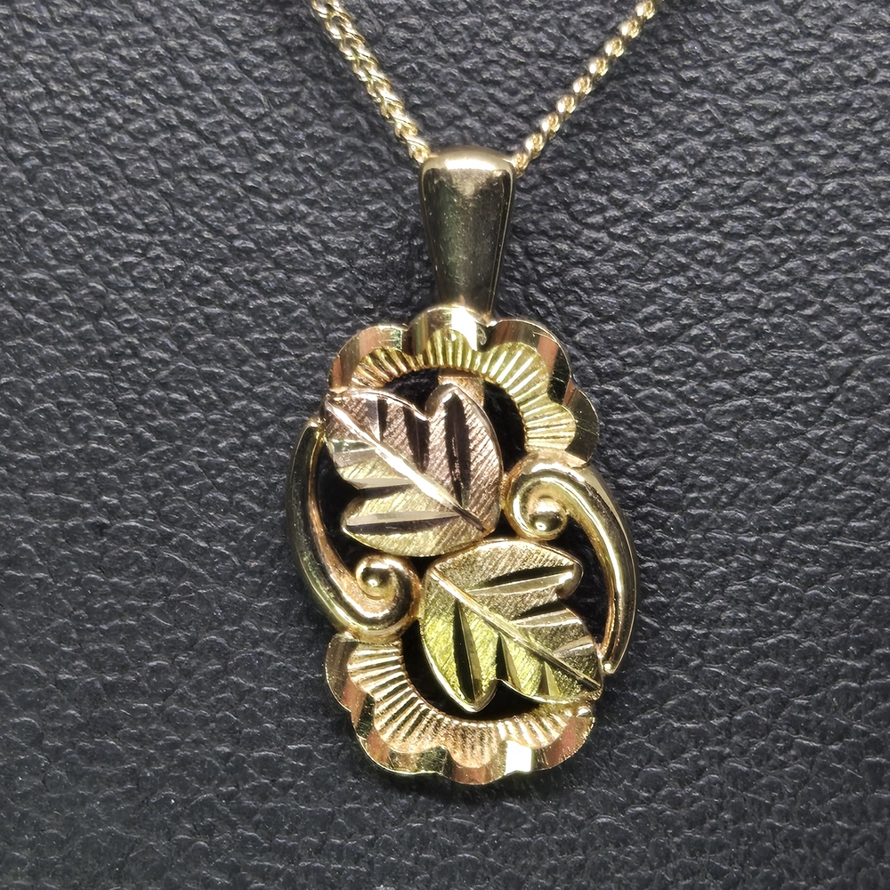 BLACK HILLS YELLOW Gold Leaf Pendant Necklace